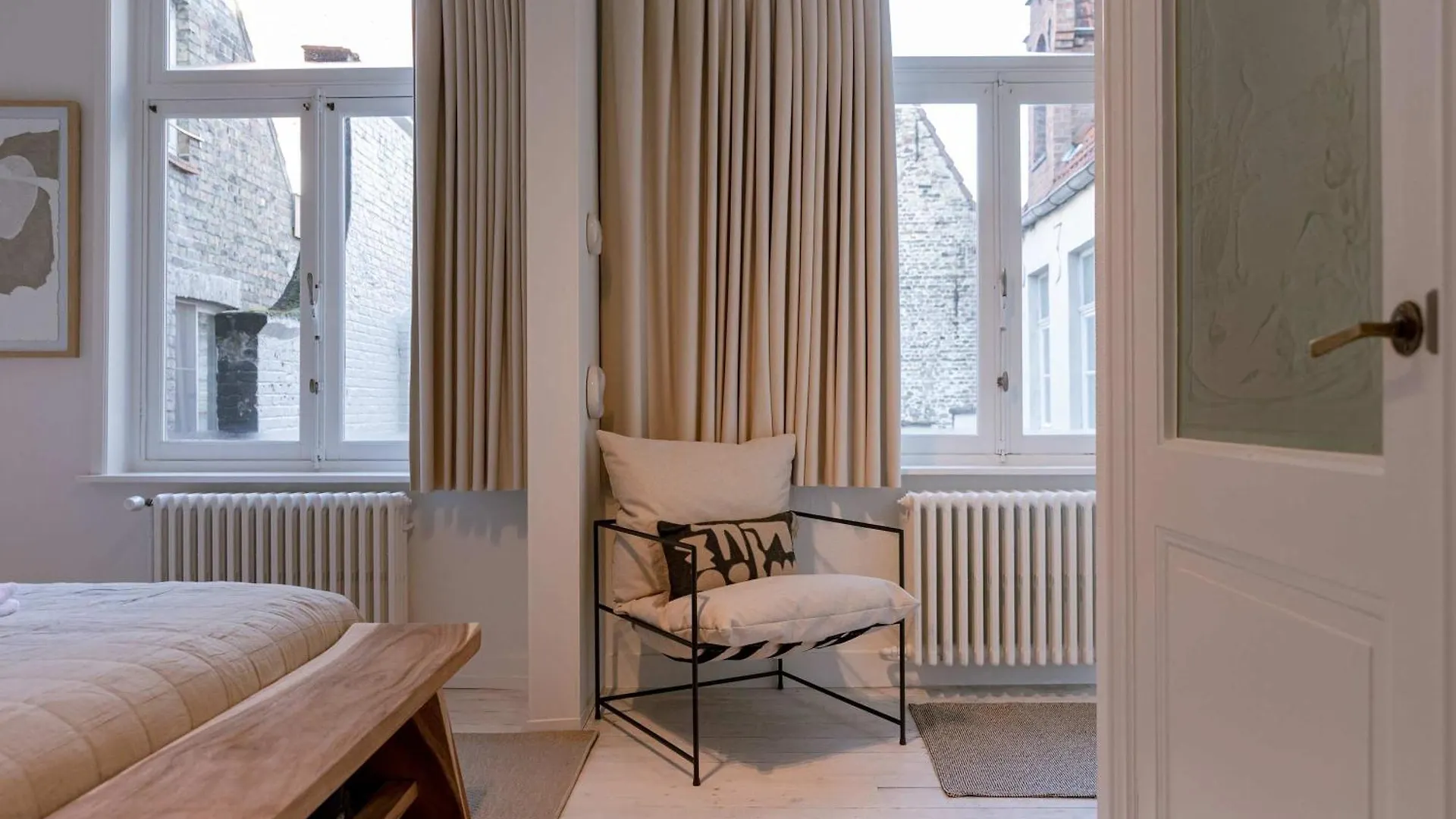 Huswell - Genthof - Room 2 Bruggy Belgie